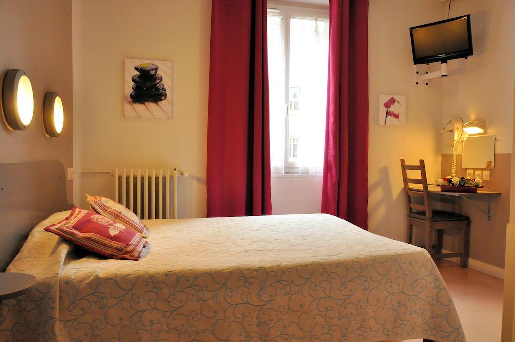 Hotel Lux Grenoble Quarto foto